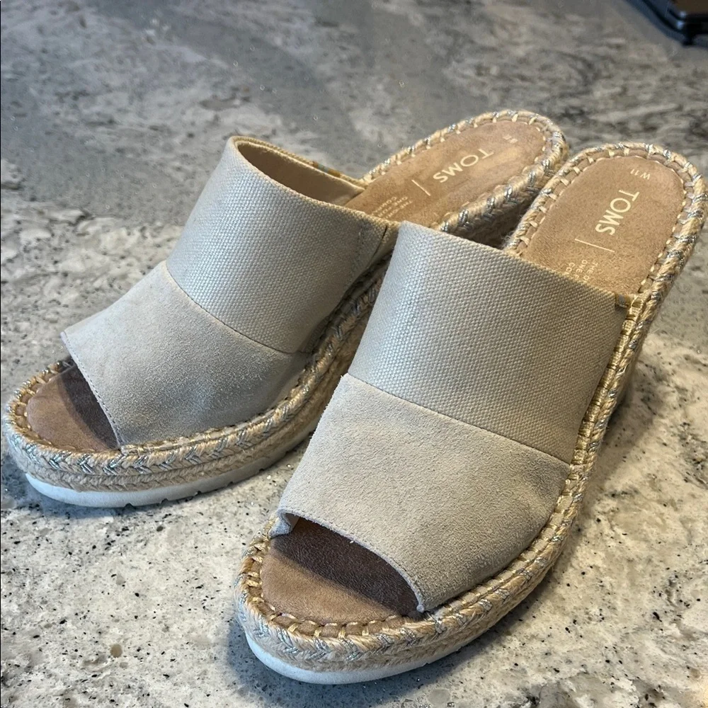 TOMS Beige Suede Wedge Espadrilles Size 11